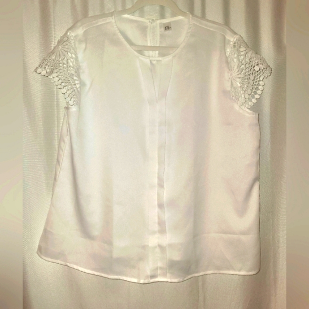 Blouse - Picture 3 of 8